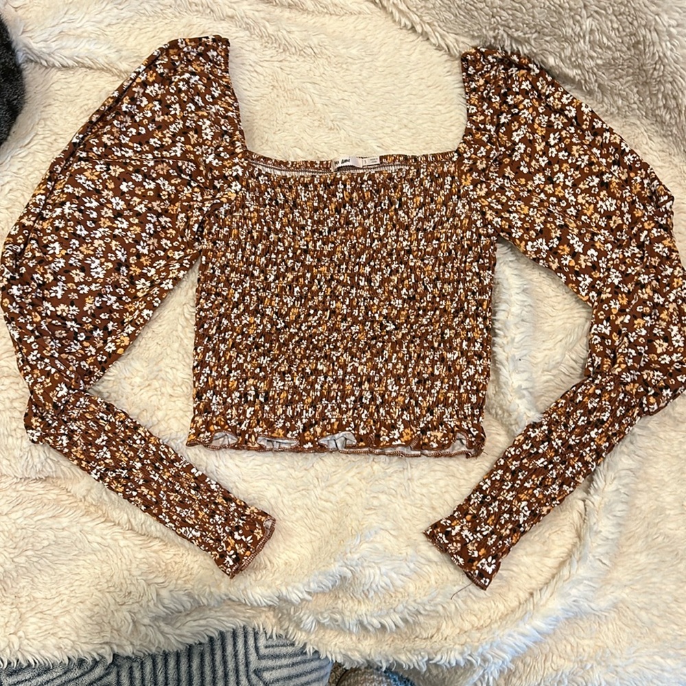 Floral brown square neck scrunch cropped long sleeve